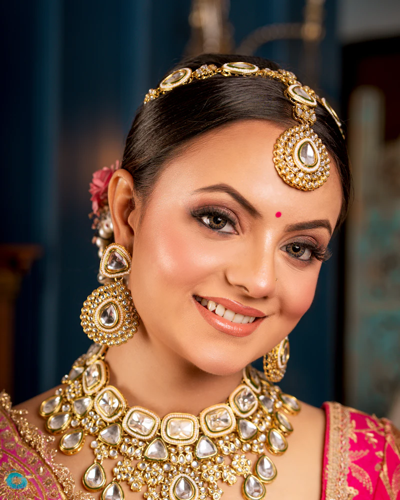 Portfolio photo shoot of a student's makeup look at Finenticee studio